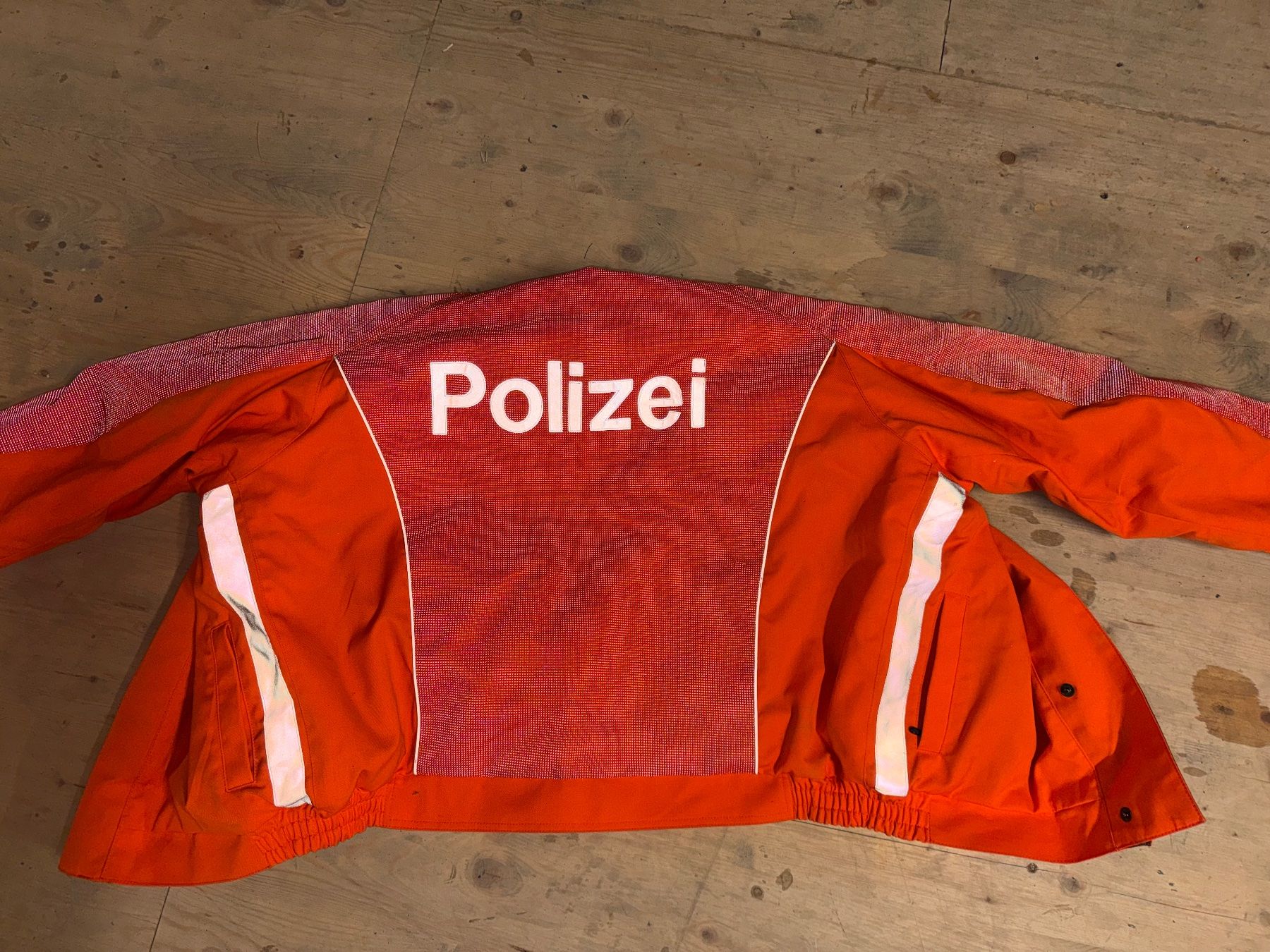 Uniformi: Polizei Motorradjacke Gr. 52 – Usato da Eschenbach SG venduto da Swissjoker 2