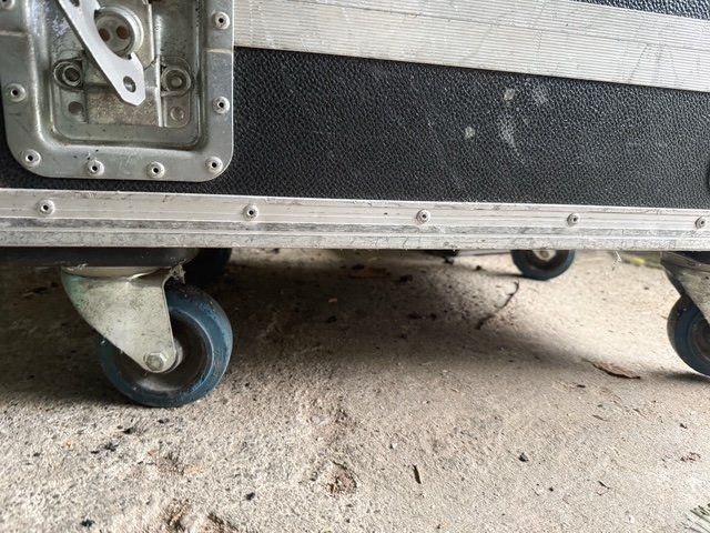 Valigie: Profi Flightcase mit Rollen, gebraucht, robust und gross – Usato da Rehetobel venduto da mar_2c8d 1