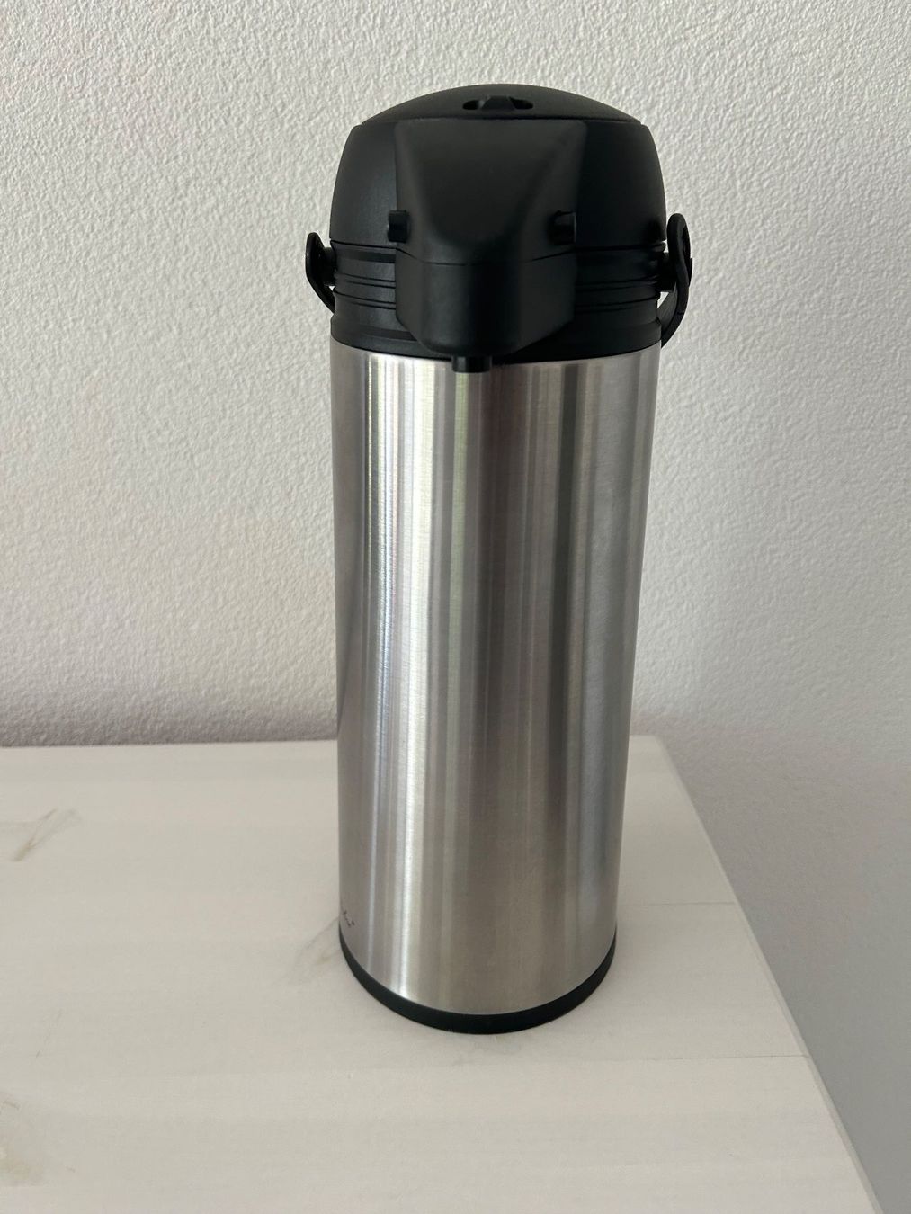 Appareils de cuisine: Edelstahl-Pump Isolierkanne – D'occasion à Wängi par Argon180