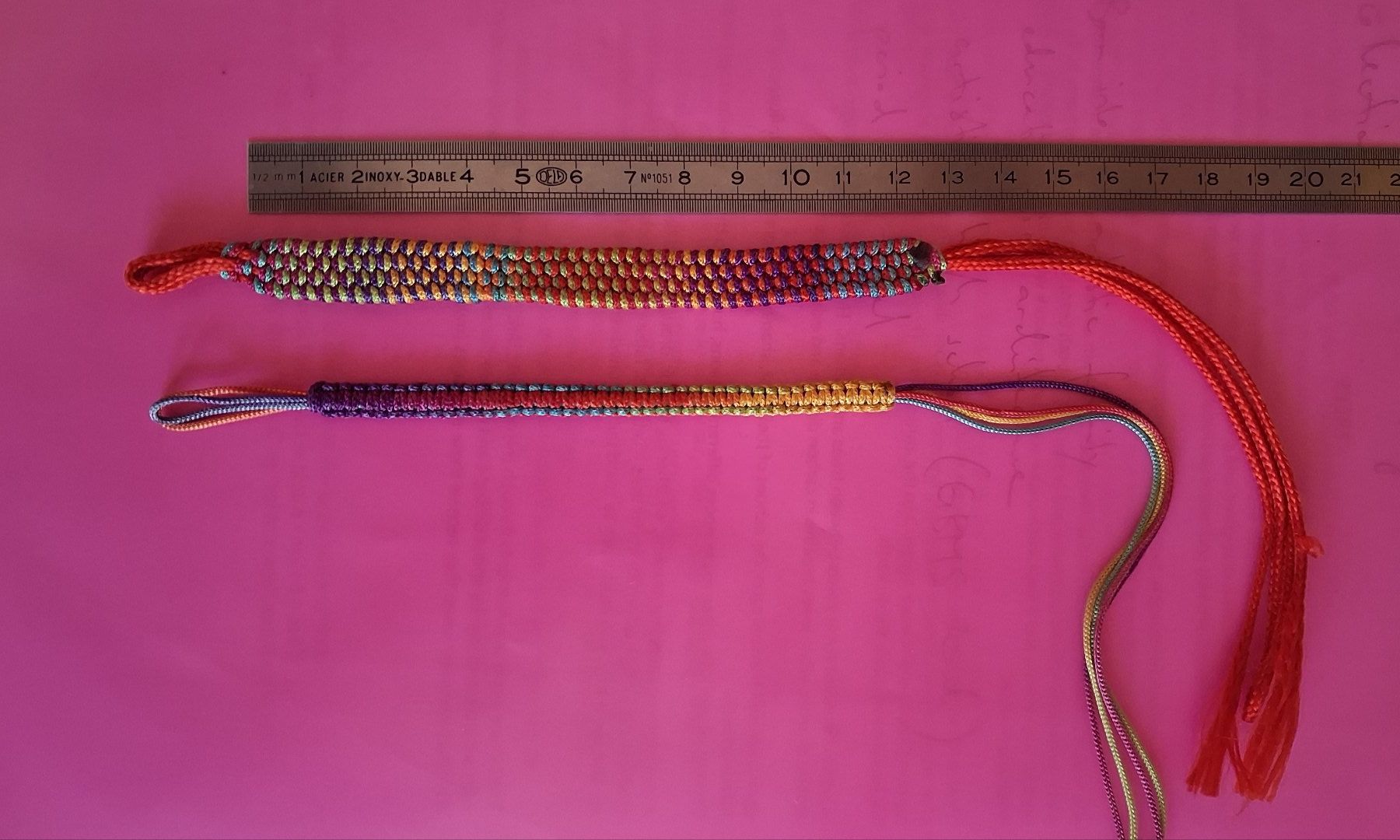 Armbänder & -reifen: 2x Stoff-Armband in Regenbogenfarben NEU – Neu und originalverpackt aus Wald ZH von e8e 2