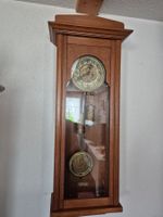 Alte Wanuhr in Holz