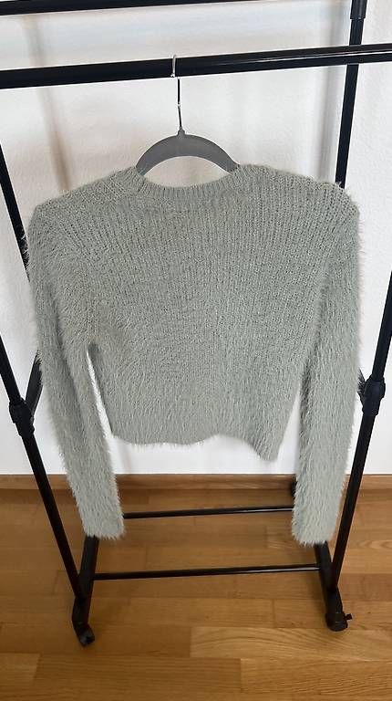 Maglioni & Felpe: ZARA Crop Pullover  flauschig, weich (Größe M) – Usato da Augst BL venduto da luk_9wsv 1