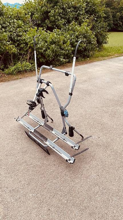 Sonstiges Fahrzeugzubehör: Porte-baggages hayon pour 2 vélos – Gebraucht aus Puidoux von Tobuyornottobuy