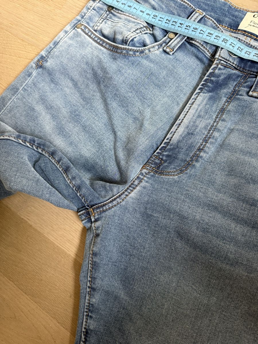 C&A Jeans: C&A Herren Jeans, W30 L30, hellblau – Usato da Rubigen venduto da Elmacino 3