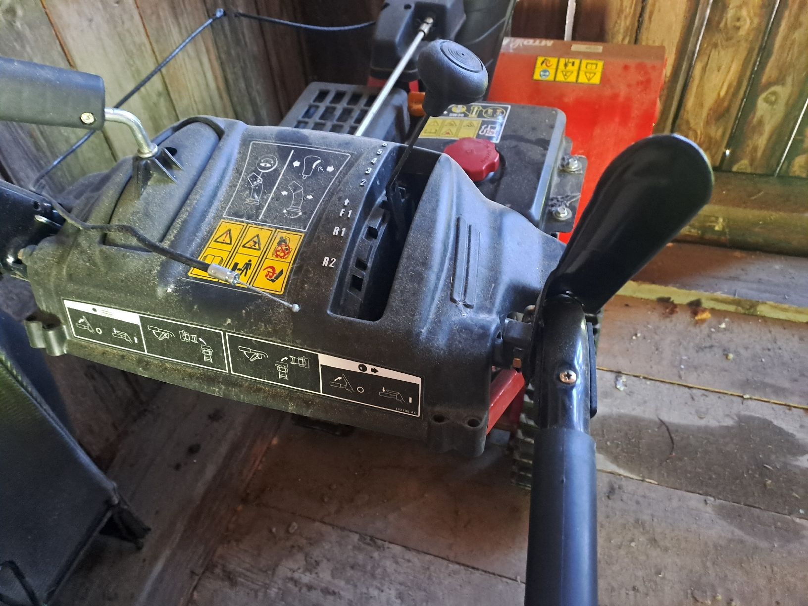 Mtd Sgombero neve: Schneefrese MTD mit Raupen. ab platz ,Export – Difettoso da Bilten venduto da Zschweiz 5
