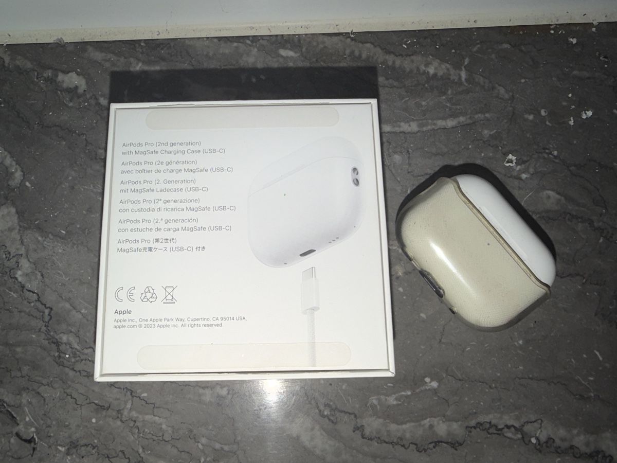 Apple Casques audio: AirPods Pro 2  – D'occasion à Basel par Frenchie-Bulldog 3
