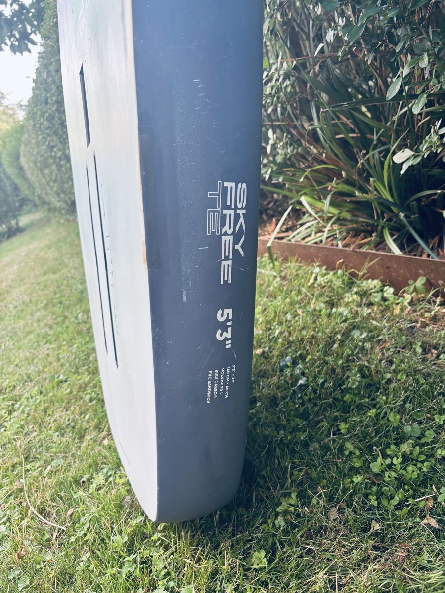 Duotone Surfboards & Schwimmbrette: Wing Foil Brett Duotone Skyfree – Gebraucht aus Luzern von Fige770