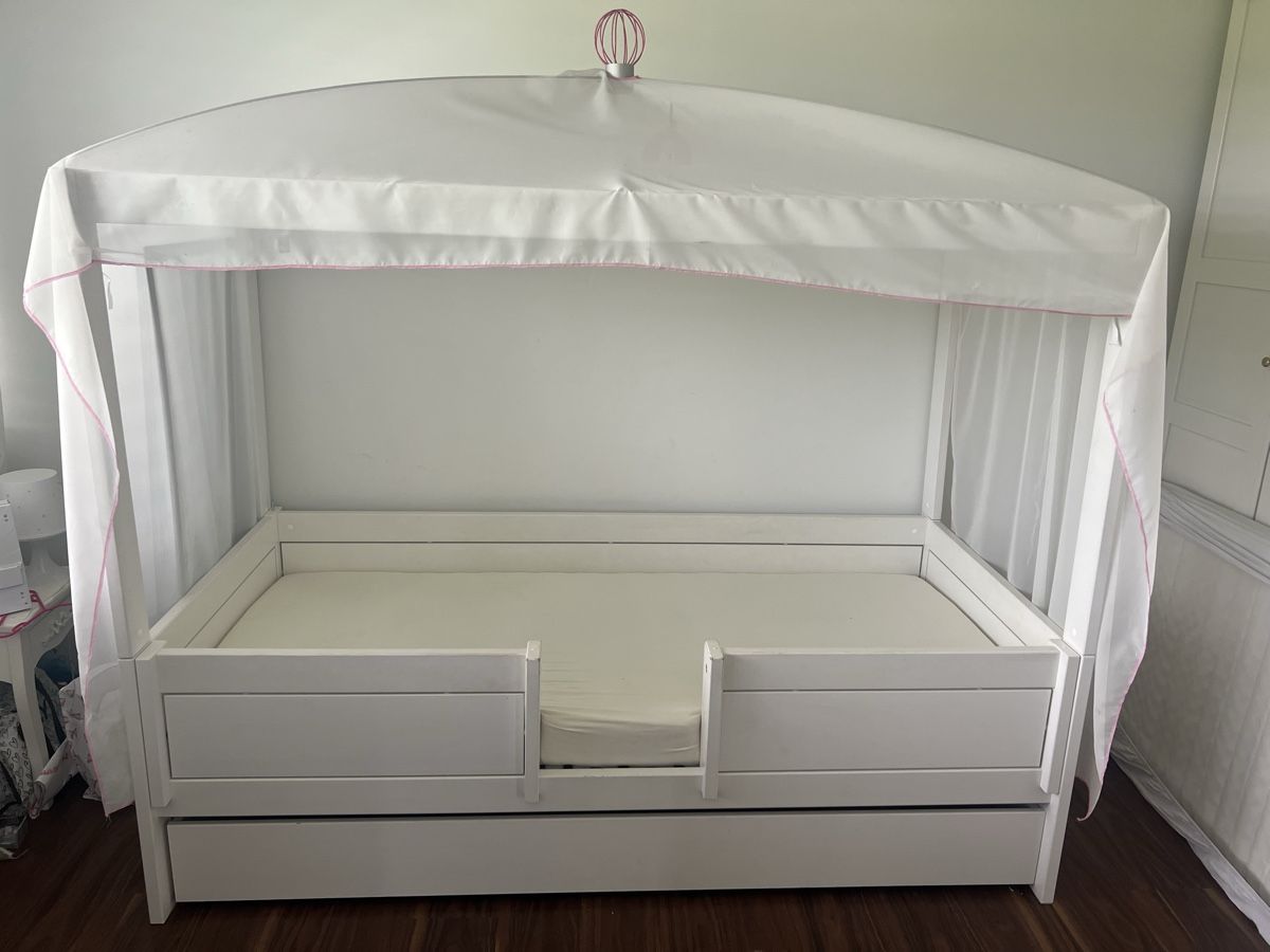 Letti: LIFETIME Himmelbett mit Ausziehfuktion – Usato da Niederuzwil venduto da thumahabip