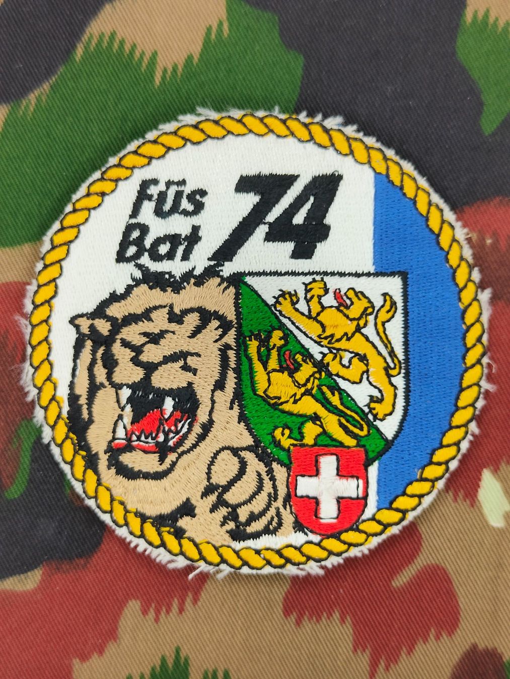 Schweizer Armee Placchette & Badge: Verbandsabzeichen Füs Bat 74 Kp 4 – Usato da Bauma venduto da SwissMilitaria