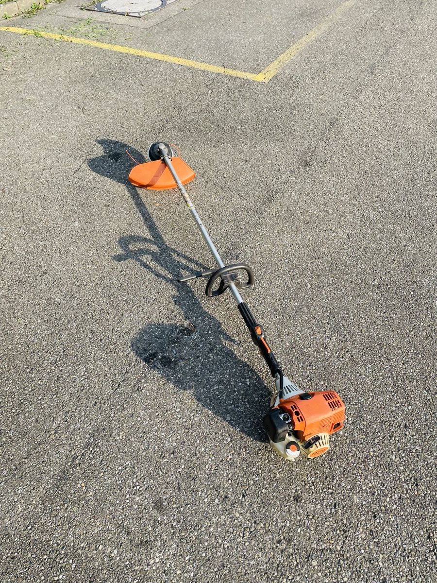Stihl Tutti gli attrezzi: Rasentrimmer Stihl KM 100 – Usato da Würenlos venduto da Shop_Shop 3
