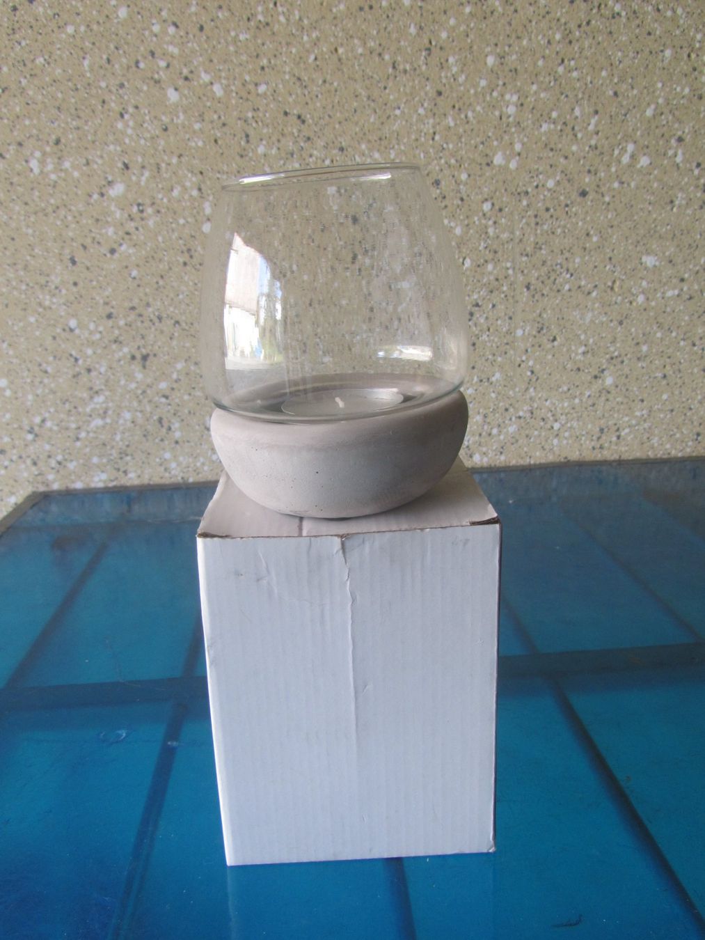 Tutte le decorazioni: Windlicht aus Glas und Zement – Usato da Seengen venduto da mikelele