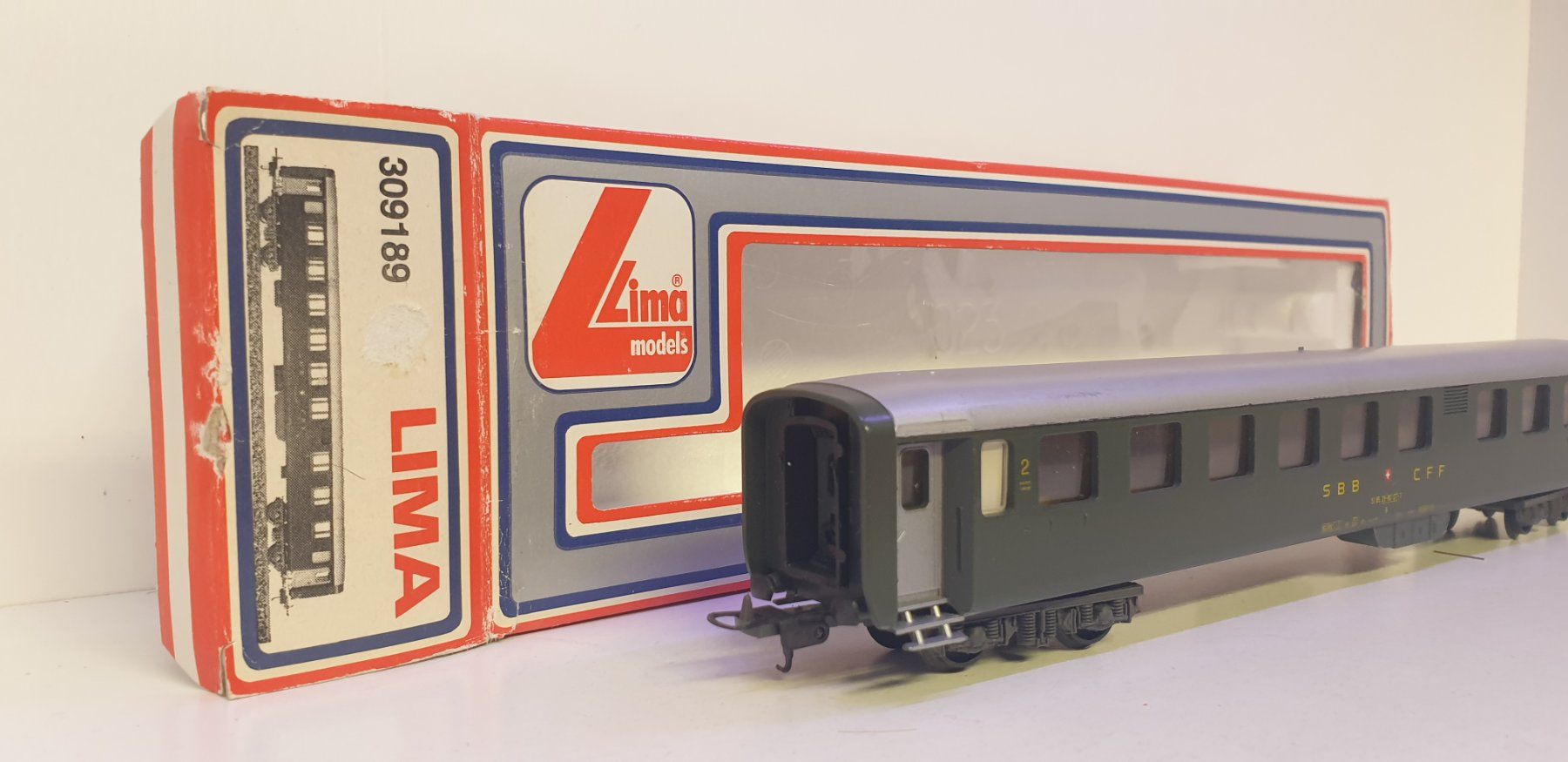 Lima Modellini di ferrovie: Lima SBB Personenwagen 309189 H0/DC – Usato da Neuenhof venduto da ludovicco 2