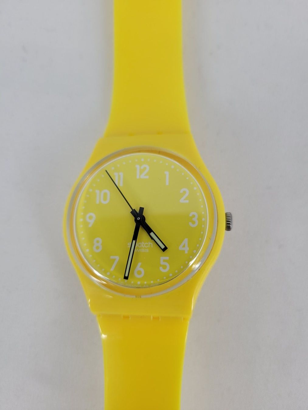 Swatch Uhren: SWATCH Montre jaune année 2009 – Gebraucht aus Lausanne von  6