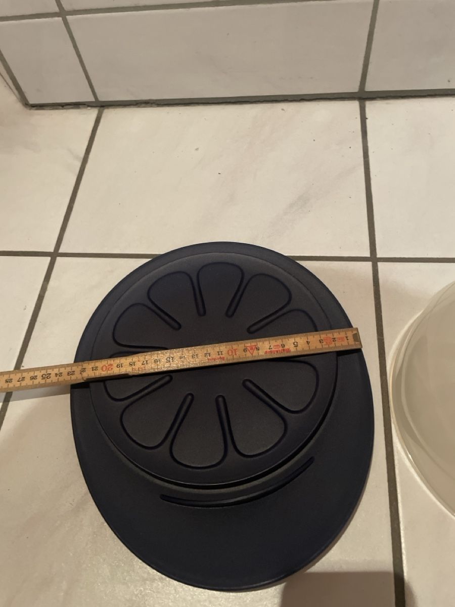 Tupperware Piatti di portata: Käse/Tortenplatte mit Haube – Usato da Kaiseraugst venduto da KlausSina 3