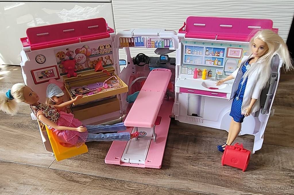 Puppen: Barbie Ambulanz – Gebraucht aus Lostorf von Takel 3