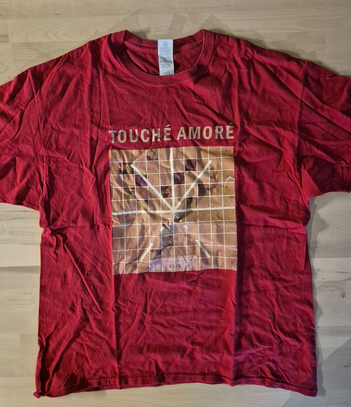 T-shirt: Touché Amoré T-Shirt – Usato da Trogen venduto da Monk3yWear