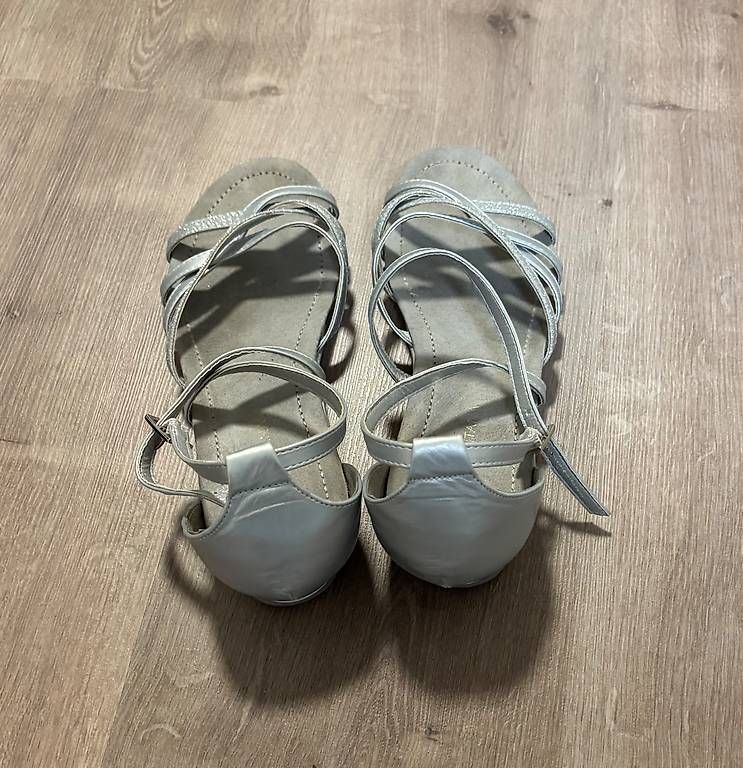 Chaussures femmes: Sandale – D'occasion à Fortunau (Ayent) par CicciStore 2
