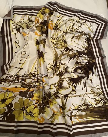 Seiden Foulard 🌸