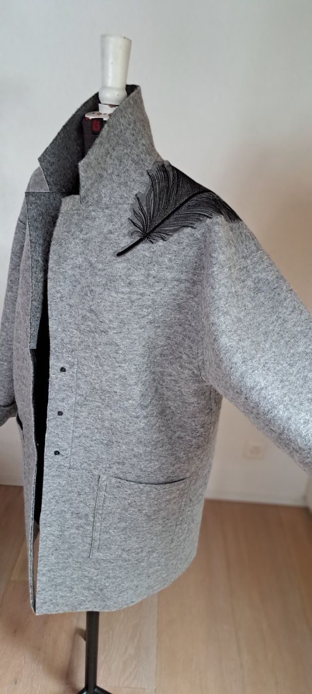 Cappotti: IRIS Designer Kurzmantel – Usato da Reutigen venduto da IrisFashion 1