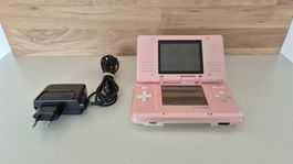 Nintendo DS Pink Konsole - mit Ladegerät