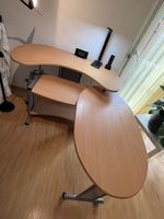 Bürotisch mit ausfahrbarer Arbeitsfläche