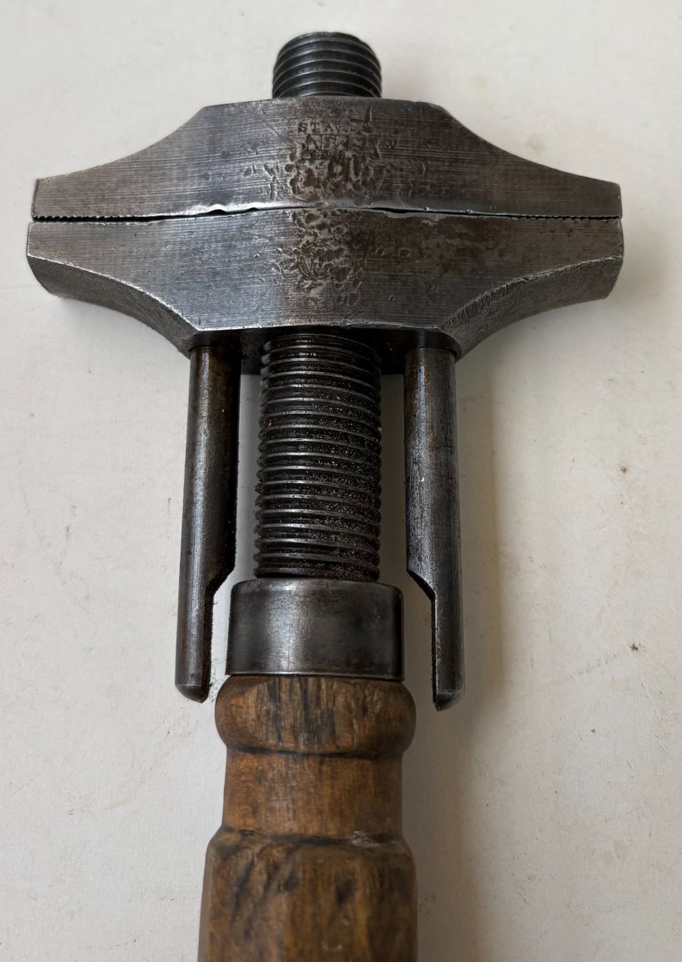 Tous les outils: ANTIKES WERKZEUG MIT PUNZE – D'occasion à Ostermundigen par wini63 1