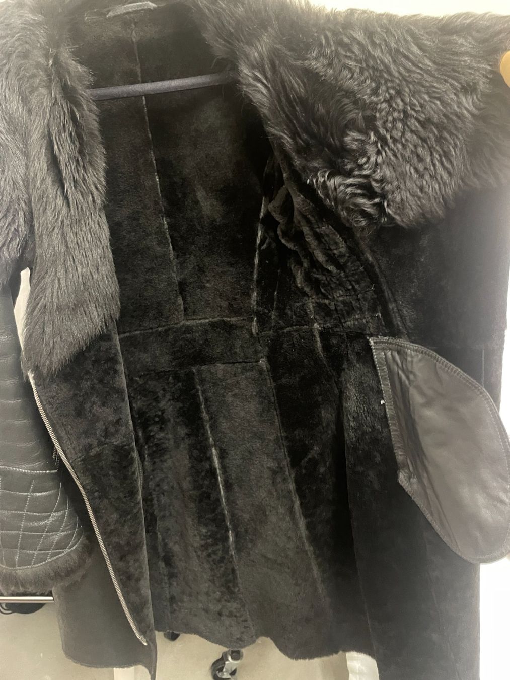 Manteaux: Ventcouvert Paris Lammfell Winter Mantel Shearling – D'occasion à Zürich par nao_6f5t 9