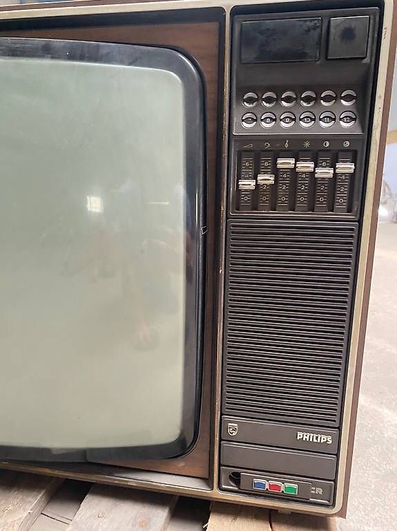 Philips Televisori: Ancienne Télévision Philips Dépoque! – Usato da Chamoson venduto da a_laroyale 1