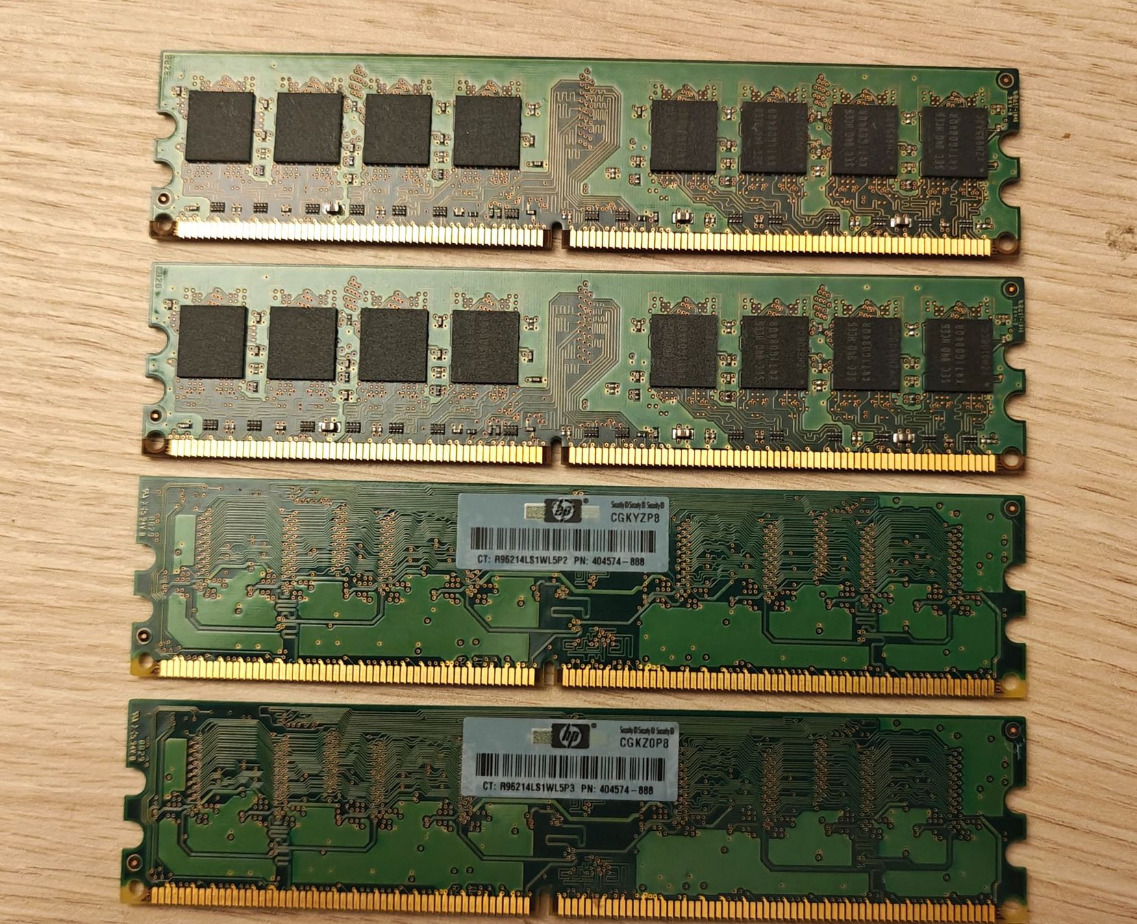 Corsair Mémoires / RAM: Barettes de RAM DDR2 et DDR3 – Défectueux à Lausanne par Protectator 6
