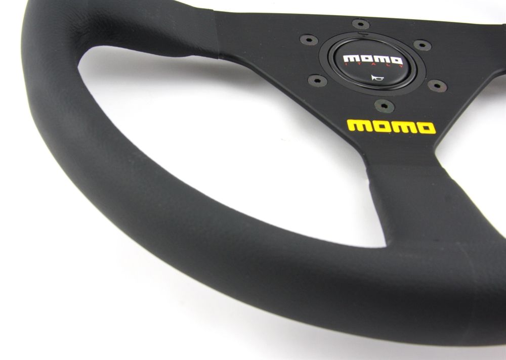 Tutti pezzi di ricambio auto: Momo Leder Sportlenkrad Modell MOD. 78 3 – Nuovo e nell'imballaggio originale da Moers venduto da BMS-Racing 3