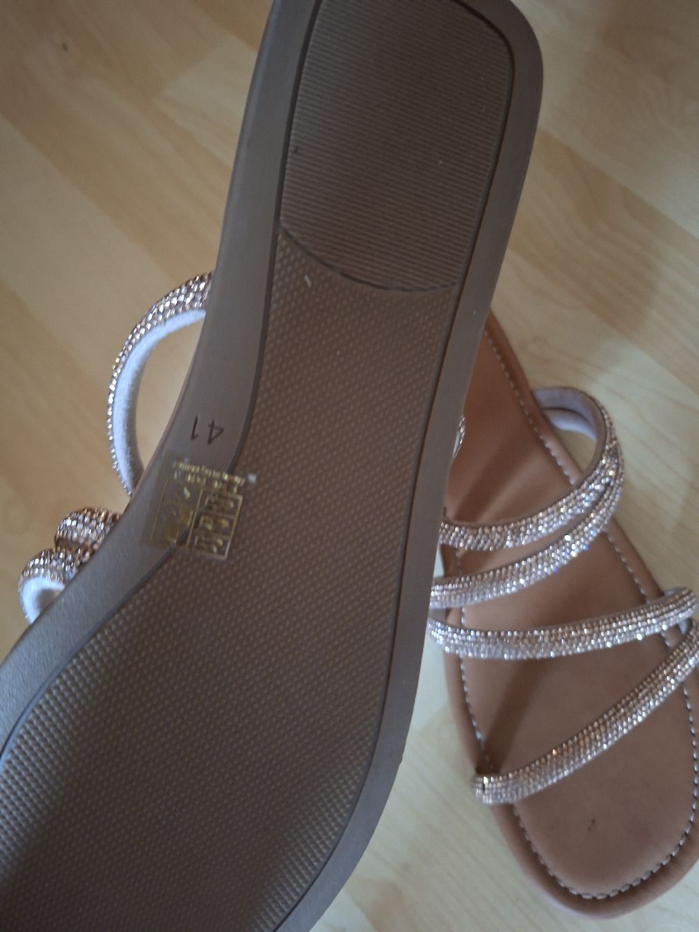 Scarpe da donna: Sandaletten mit Steinen Grösse 41 neu – Nuovo (secondo la descrizione) da Herbligen venduto da bae_9j6p 1