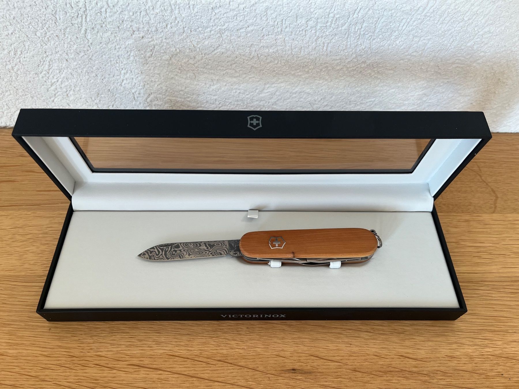 Victorinox Coltelli tascabile: Victorinox Damast 2014 – Usato da Delémont venduto da Taccos 1