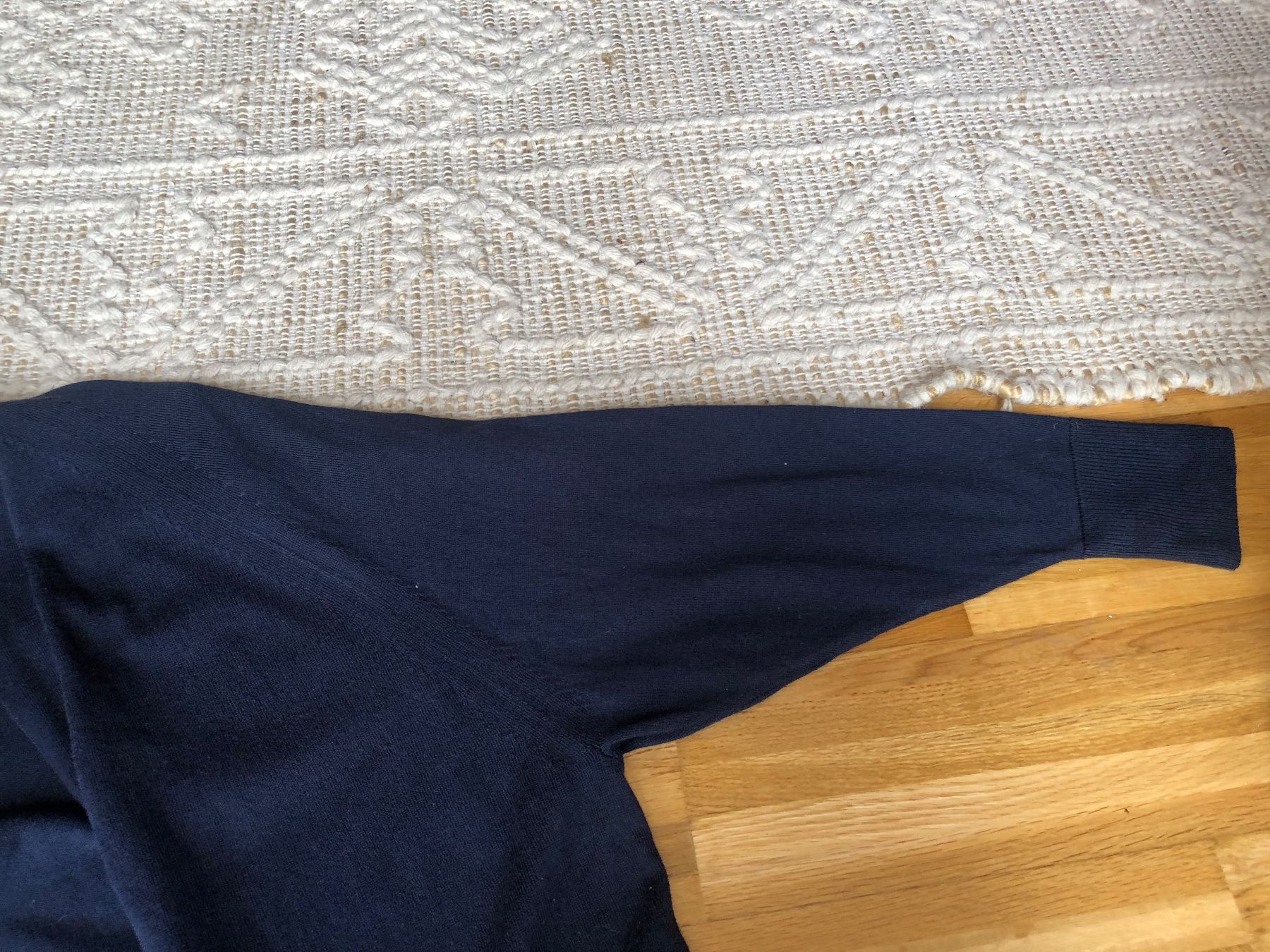 Esprit Giacche: Leichte Esprit Strickjacke Gr. XS/S – Usato da Solothurn venduto da See203 3