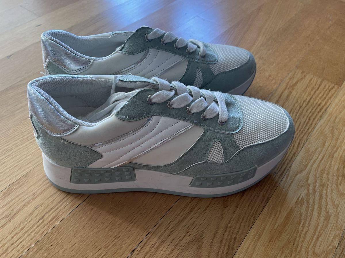 Damenschuhe: Schuhe Trendige Lora Ferres Sneaker Gr. 37 – Gebraucht aus Rüschlikon von Lajniii 8