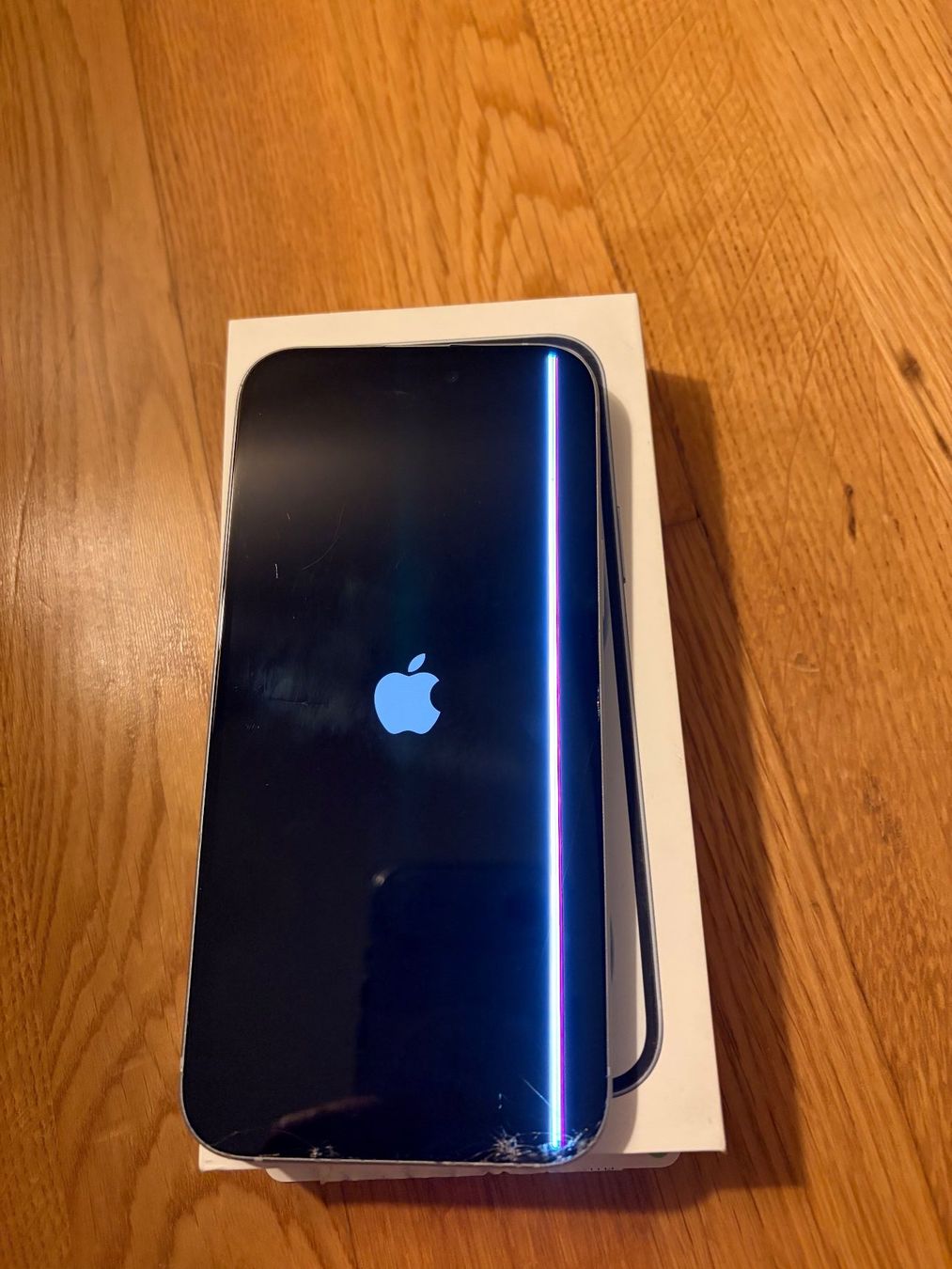 Apple Telefoni cellulari / Smartphones: iPhone 15 Plus, Bildschirm beschädigt, funktioniert einwandf – Usato da Zollikon venduto da Ostendo 1