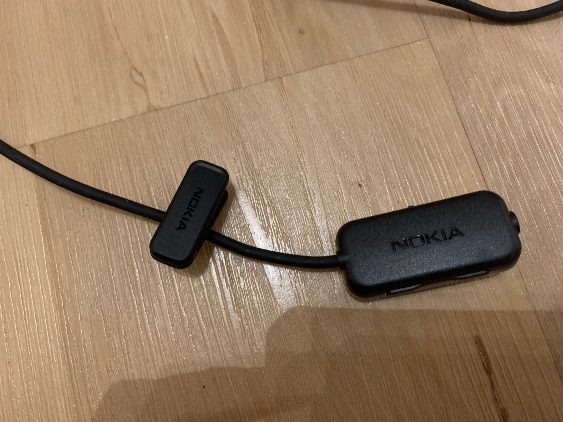Nokia Cuffie: NOKIA Headset AD-83 – Usato da Bösingen venduto da Mike2058blau 1