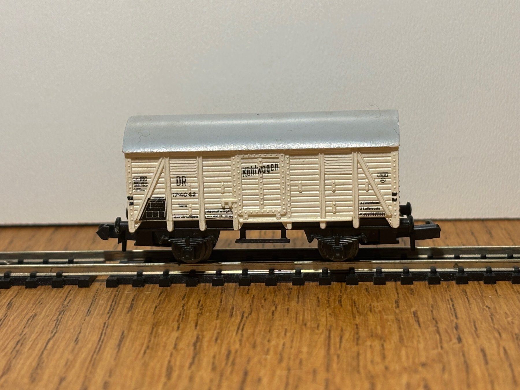 Modellini di ferrovie: *e390: Güterwagen (Spur N) – Usato da Birsfelden venduto da Birs_25 1