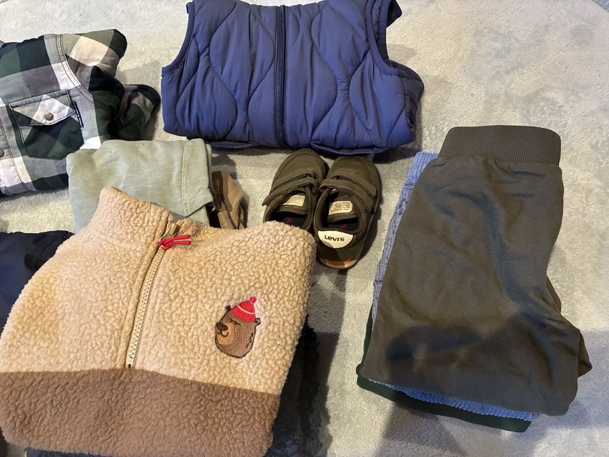 Lotti & Set di vestiti: Kleiderpaket Grösse 98, Junge – Usato da Mitlödi venduto da meyer-sabrina 3