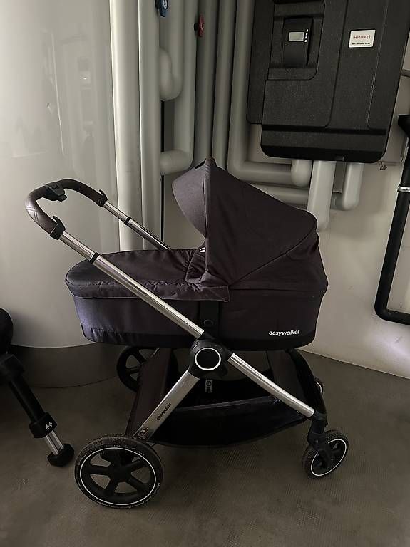 Carrozzine: Neuwertiger Easywalker Kinderwagen + Babyschale – Usato da Basel venduto da irm_kbw8 1