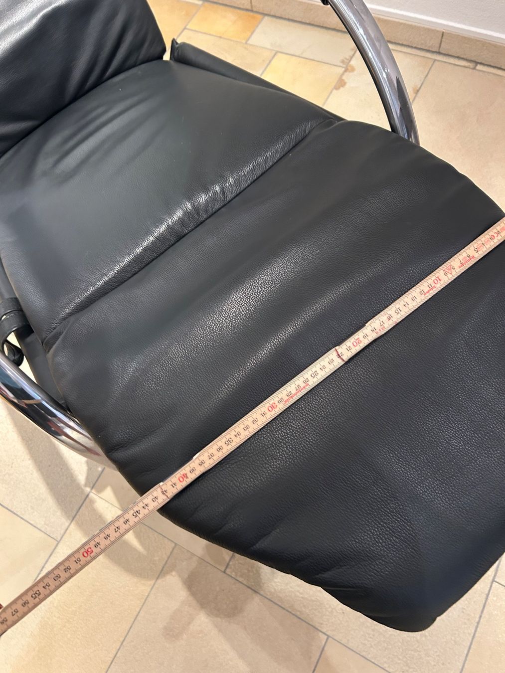 Sessel: Leder Relaxsessel aus Leder, schwarz – Gebraucht aus Küssnacht am Rigi von Happy_home 7