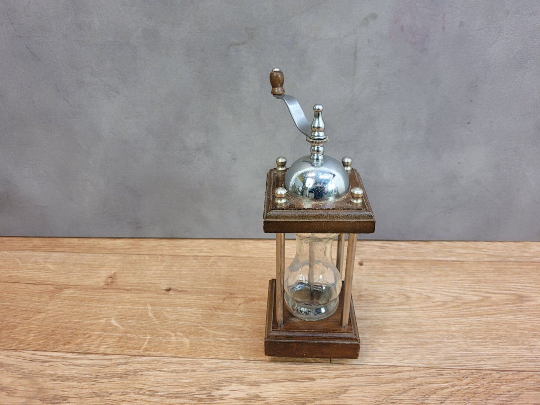 Küchengeräte: Pfeffermühle Sanduhr – Gebraucht aus Bern von MiaST 2