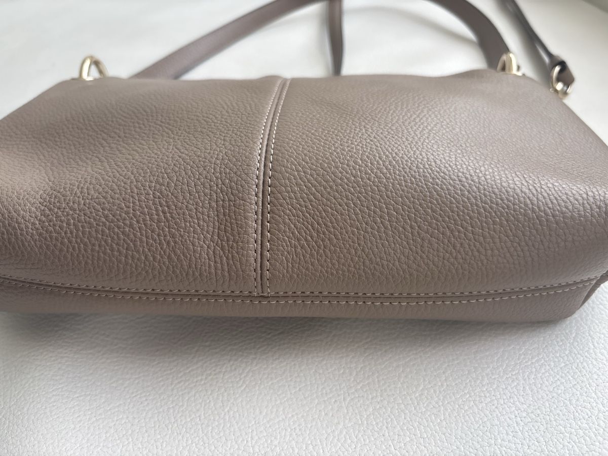 Coach Borse da donna: Coach beige geprägtes Logo – Usato da langenthal venduto da rundholz7 5