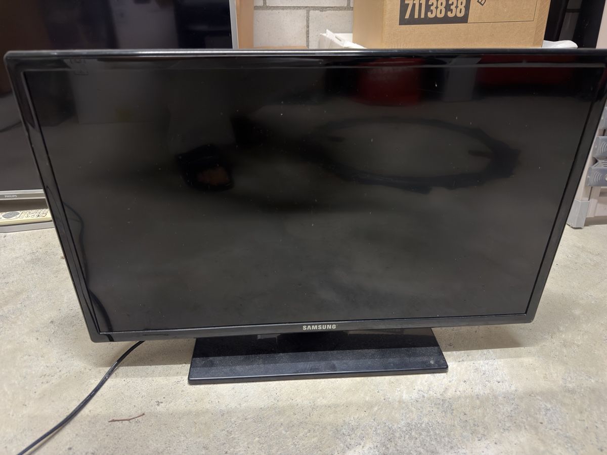 Samsung Appareils TV: Samsung  – D'occasion à Erlinsbach SO par dopadach 3