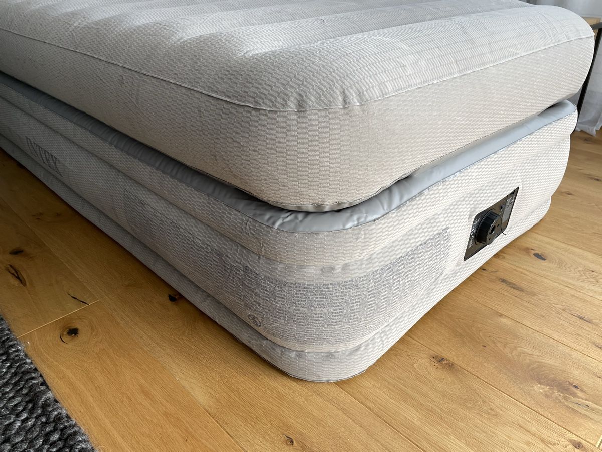 Matratzen: Intex Luftbett 2 Stück – Gebraucht aus Schwerzenbach von Muffi01 1