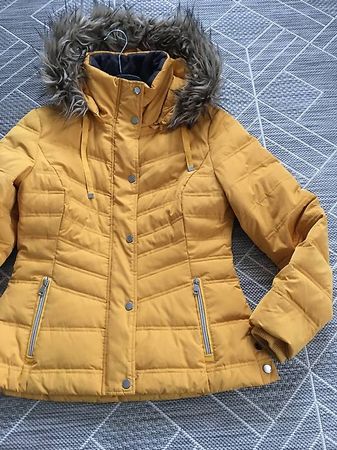 Schöne Orange Jacke von Orsay Gr 40 Kapuze mit Reisverschlus