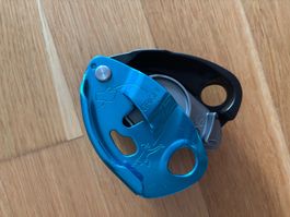 Sicherungsgerät Petzl Grigri blau neuwertiger Zustand