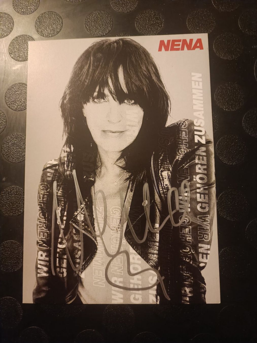 Autografi: Nena signierten Autogrammkarte – Usato da Menziken venduto da Artographs