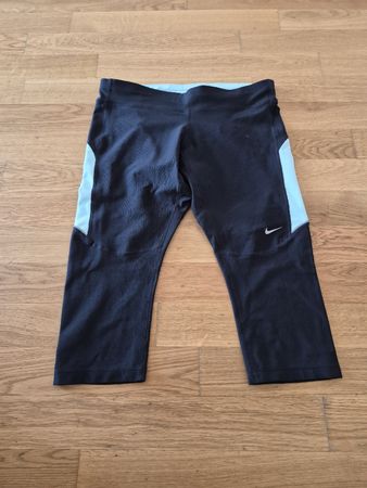 Nike Damen Laufhose 3/4 schwarz Grösse M