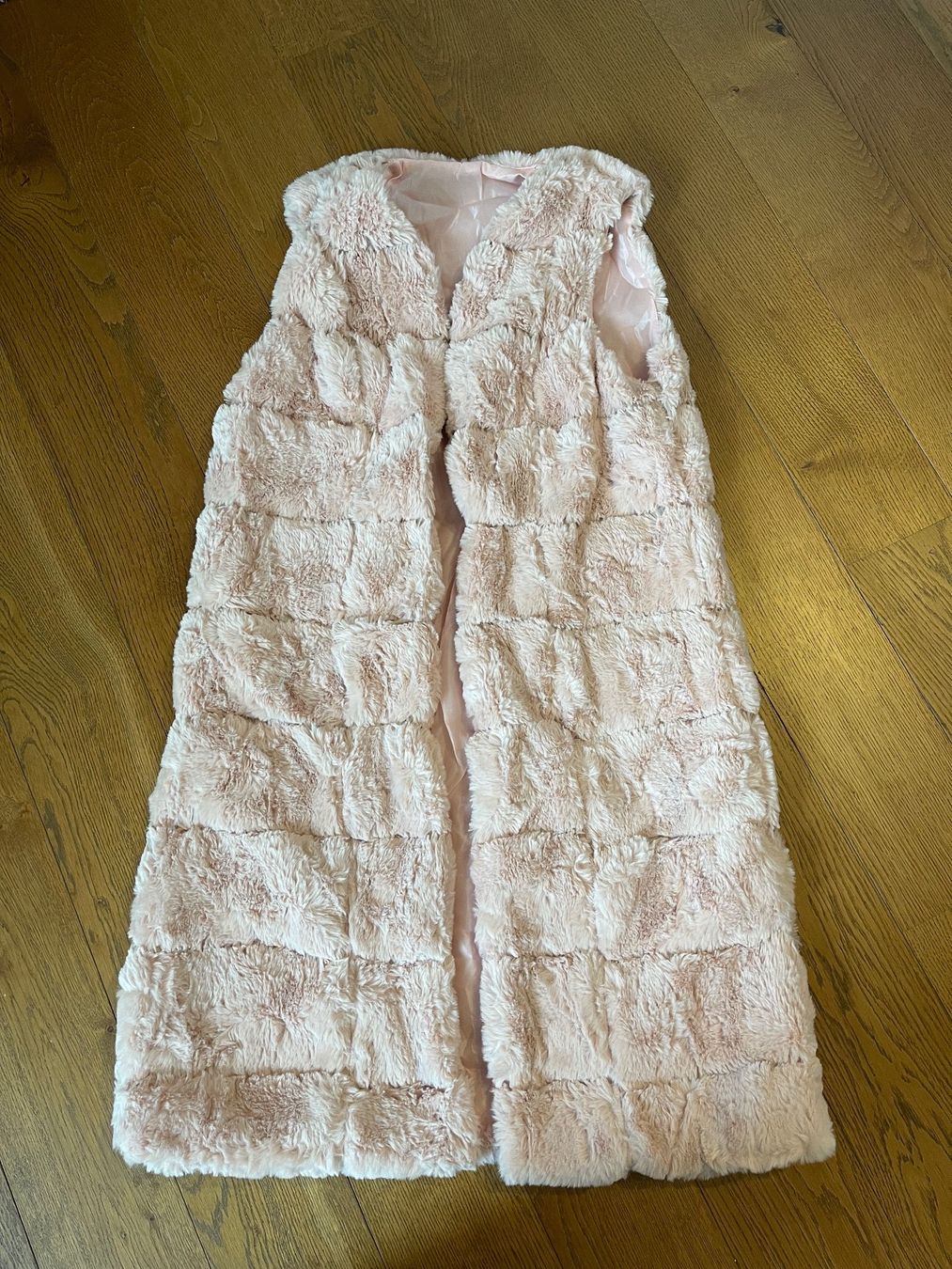 Gilet & Giacche senza maniche: Langes Gilet in Kunstfelloptik Gr S – Nuovo (secondo la descrizione) da Bassersdorf venduto da Sandy456 1