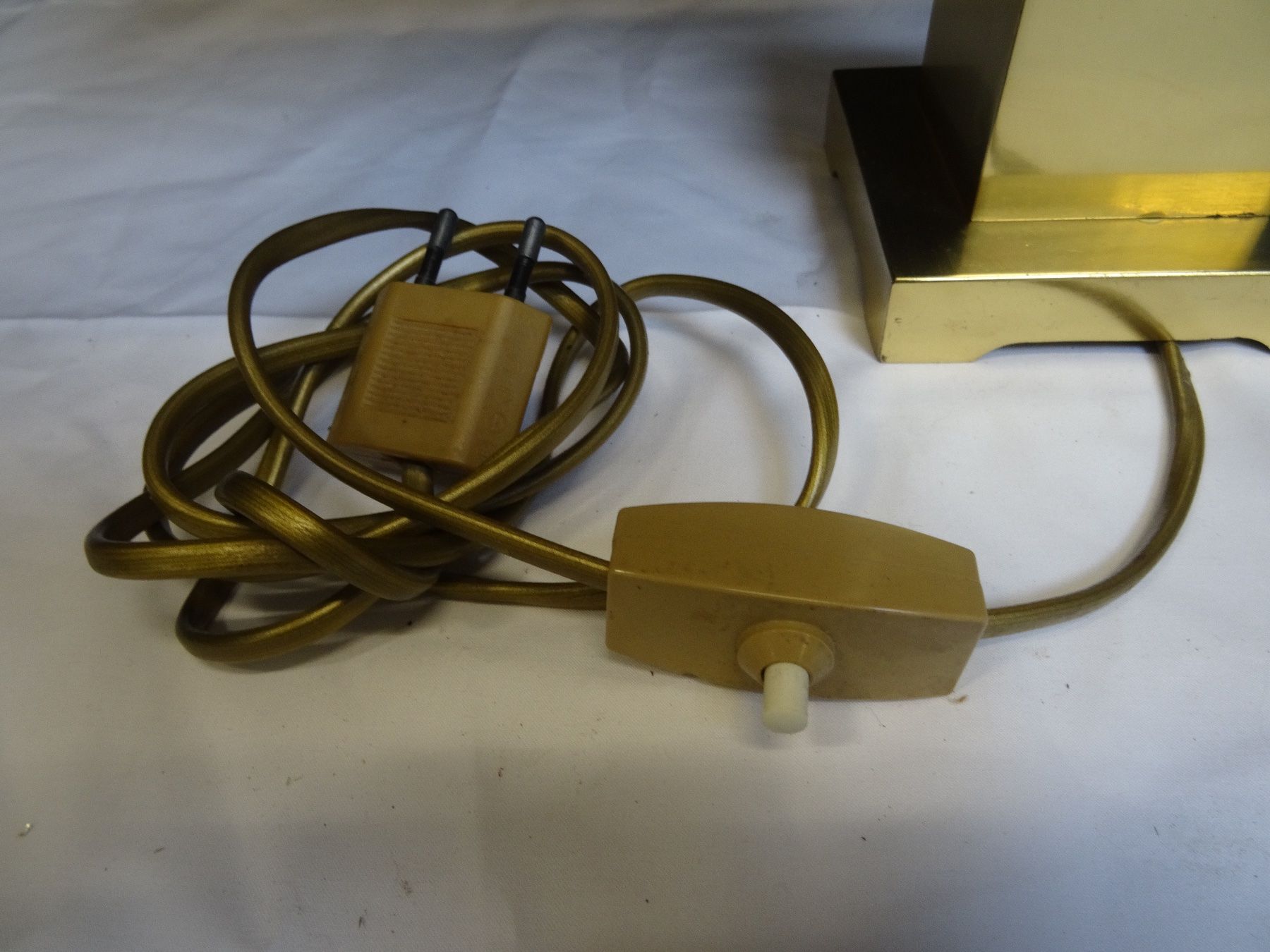 Lampes: LAMPE MIT MESSINGFUSS – D'occasion à Brügg BE par fundus2 4